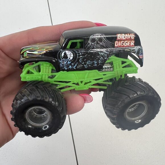 Lot of 3 Hot Wheels Monster Jam Truck Grave Digger Ninja Turtles Manic Rev Tredz - Picture 10 of 13